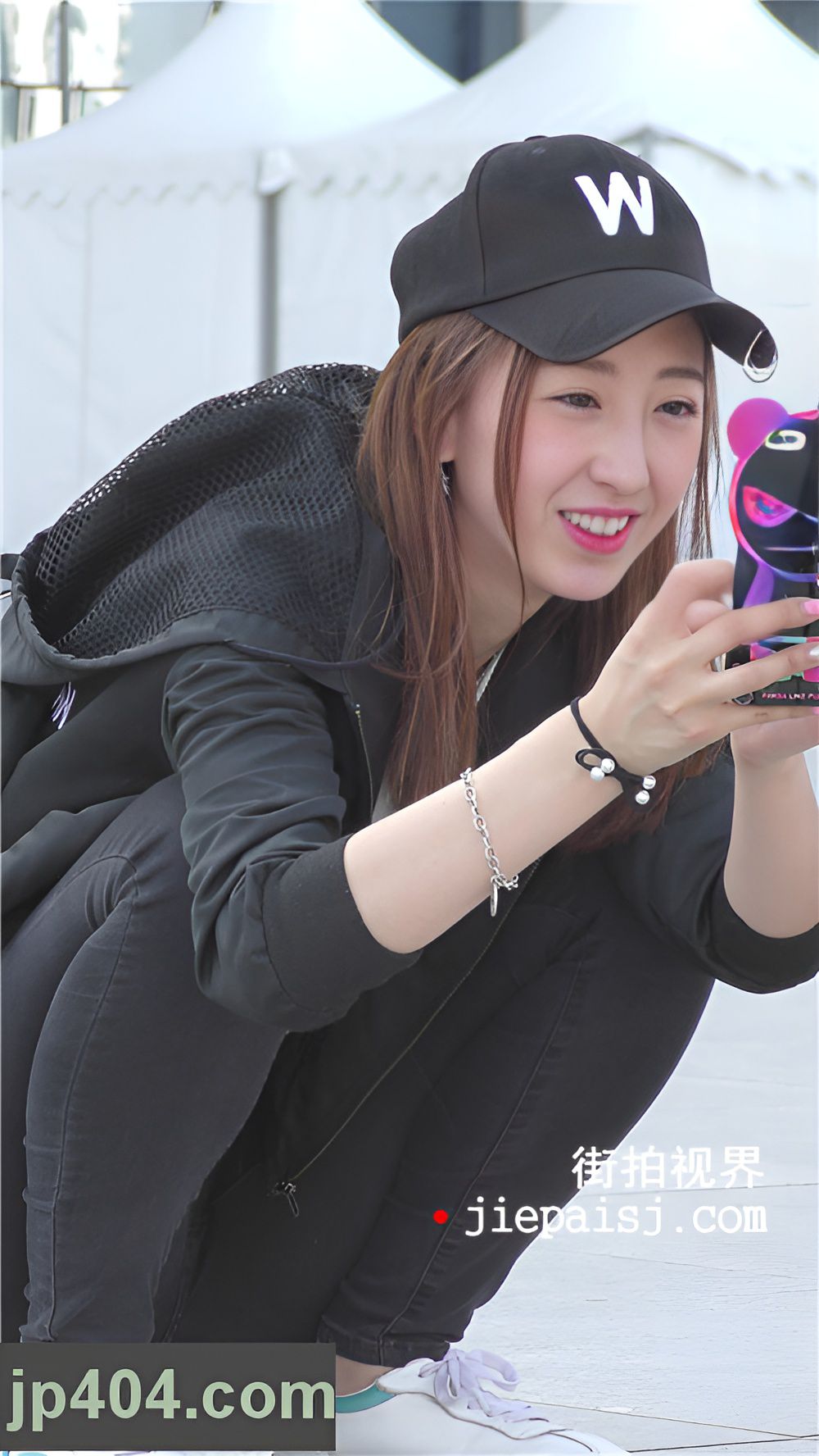 车展上跳舞的小姐姐[2.28G/MP4]