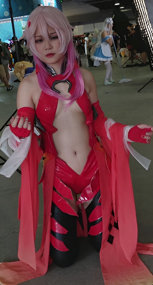 性感的苗条coplay妹子[646M/MP4]