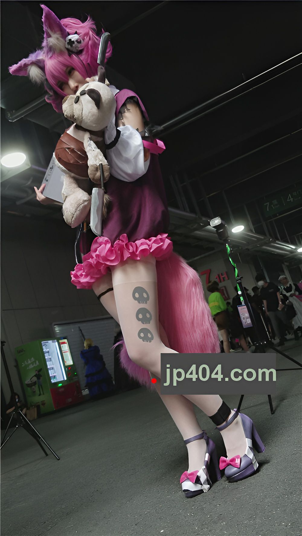 肉丝coplay妹子[686M/MP4]