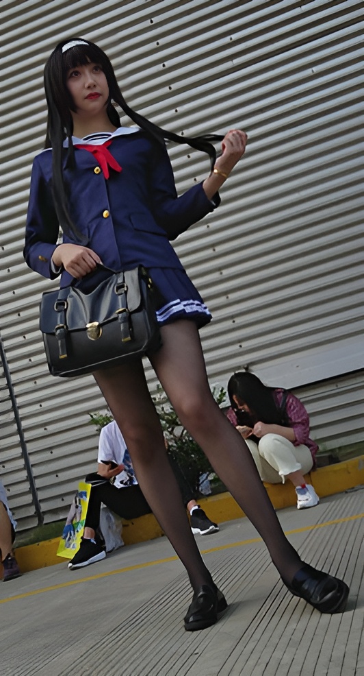 coplay黑丝学妹[598M/MP4]