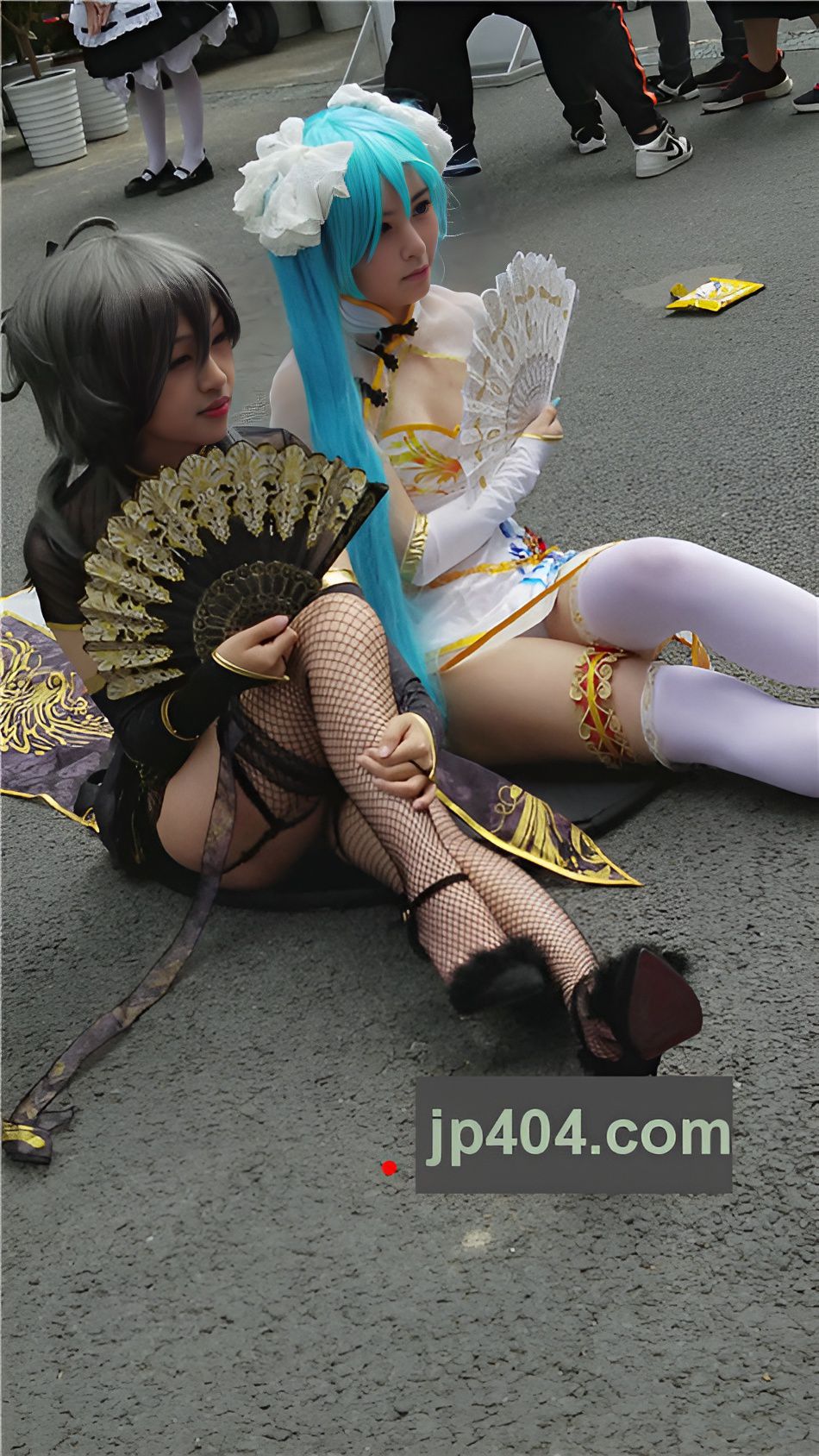 两个coplay妹子[523M/MP4]