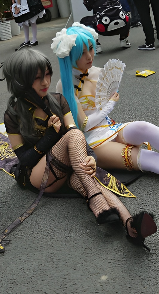 两个coplay妹子[523M/MP4]