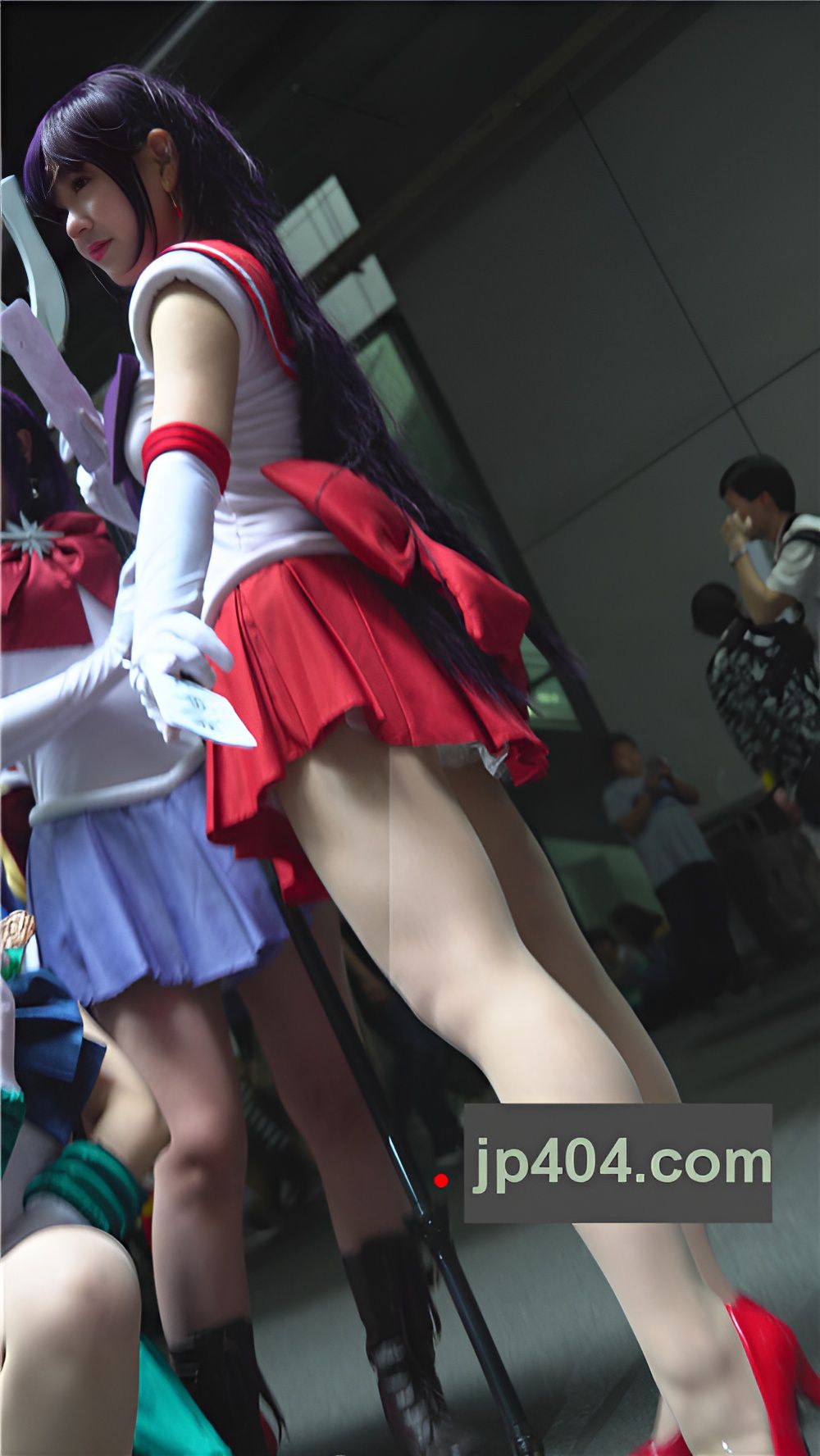 漂亮的肉丝coplay小姐姐[1.56G/MP4]