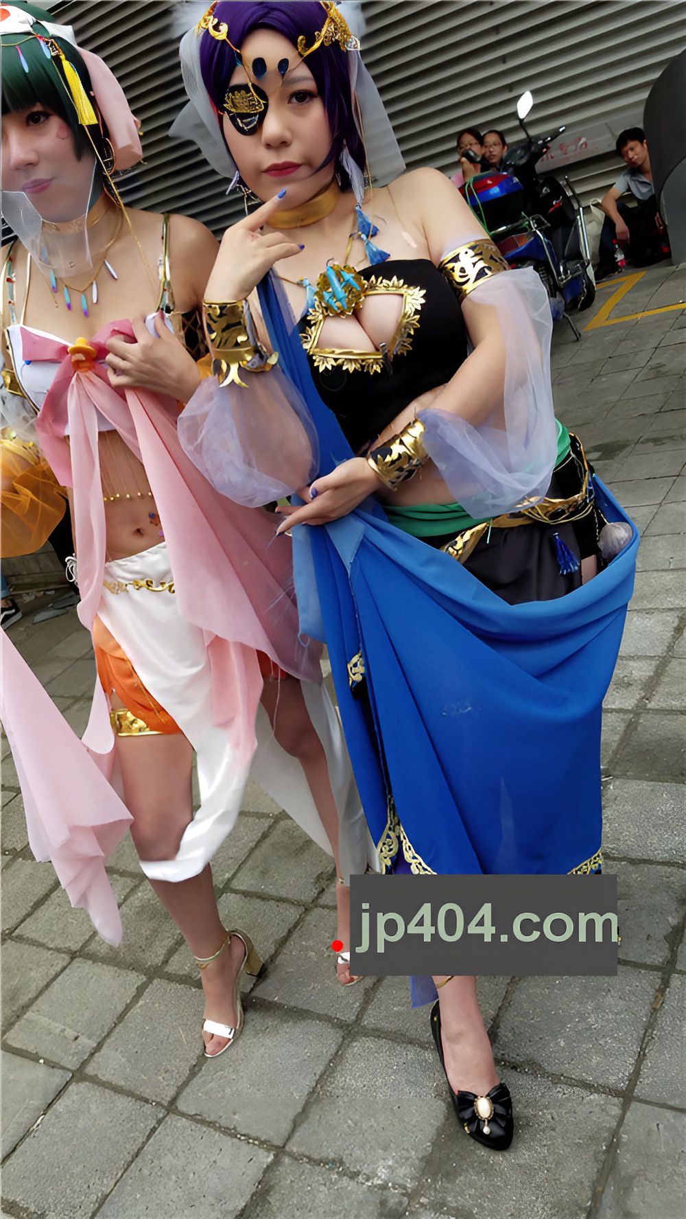 漂亮的coplay妹子[708M/MP4]