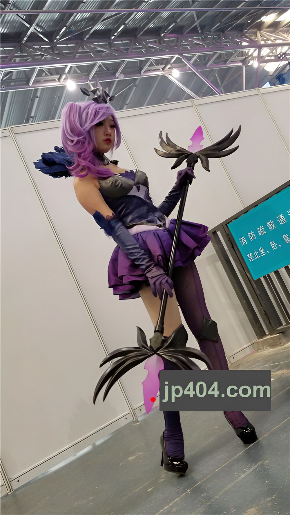 coplay街拍妹子[710M/MP4]