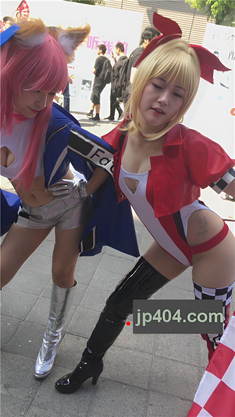 长靴性感的coplay小姐姐[1007M/MP4]