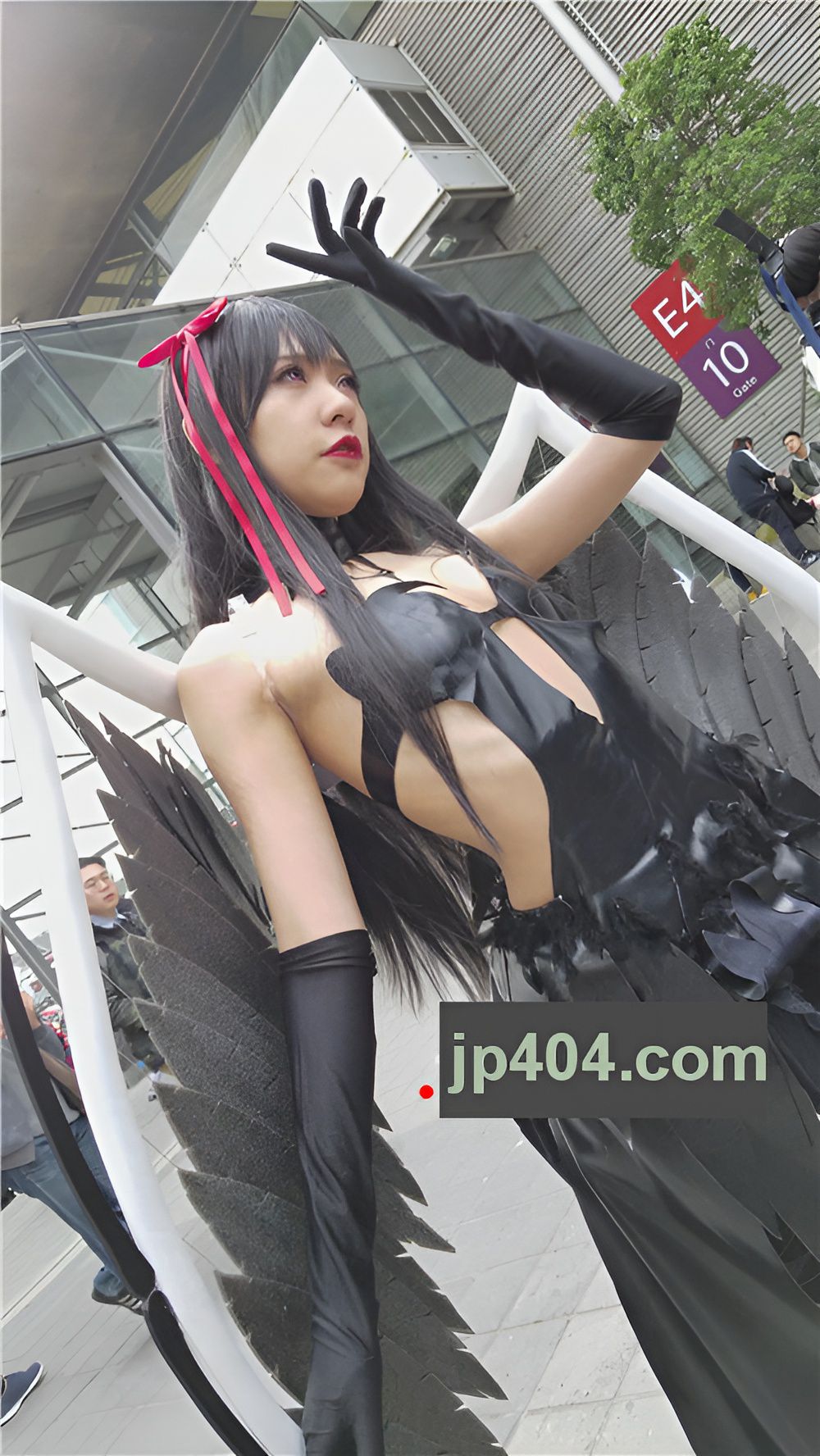 黑色装冷艳cosplay美女[360M/MP4]