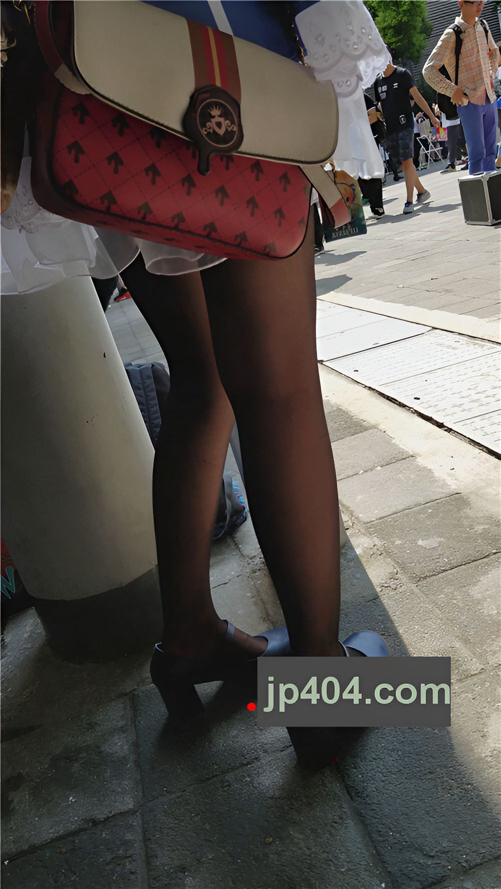 黑丝蓝色女仆cosplay美女[862M/MP4]