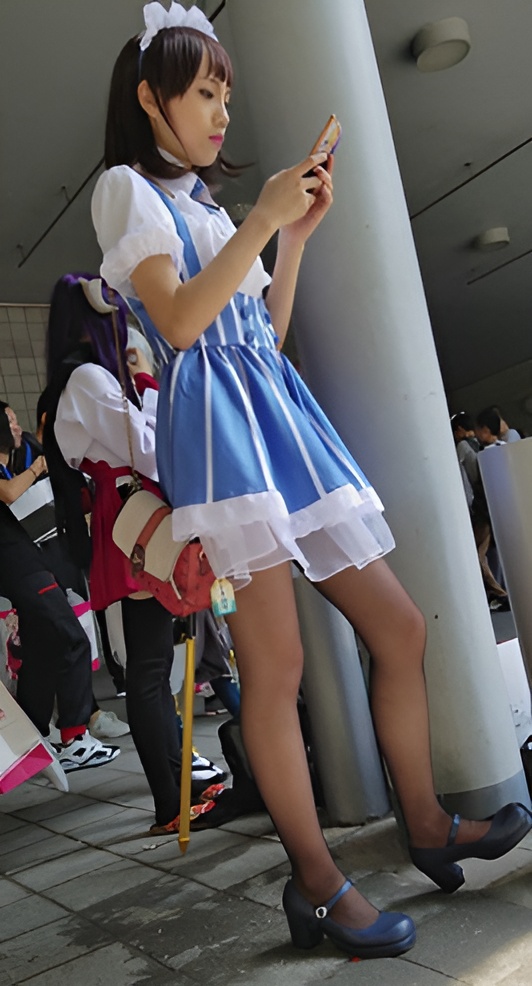 黑丝蓝色女仆cosplay美女[862M/MP4]