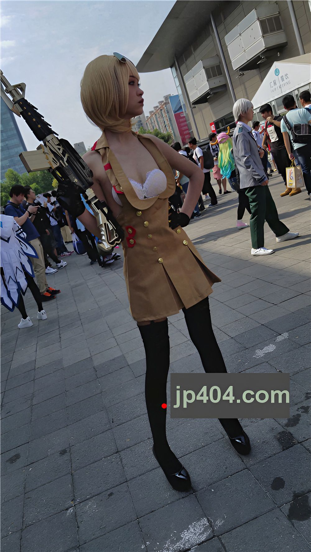 米色连衣裙cosplay美女[405M/MP4]