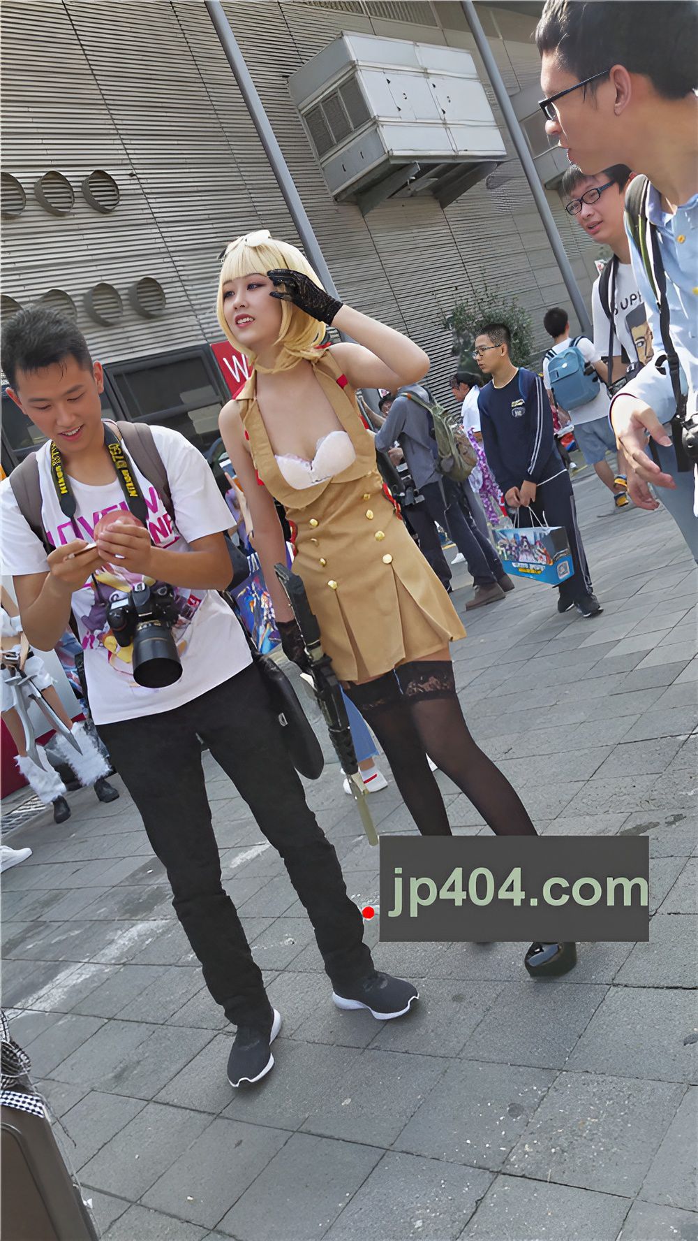 米色连衣裙cosplay美女[405M/MP4]