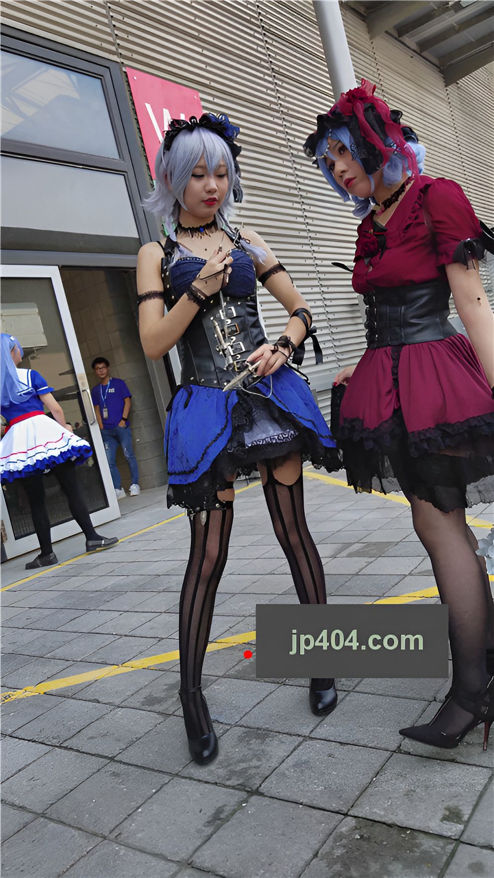 花纹黑丝蓝裙cosplay美女[545M/MP4]