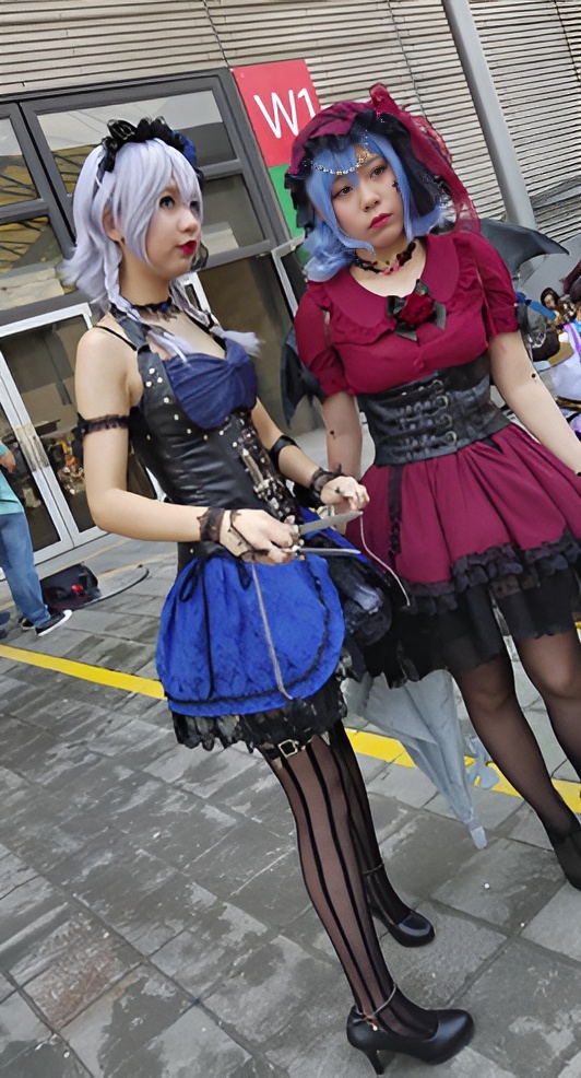 花纹黑丝蓝裙cosplay美女[545M/MP4]