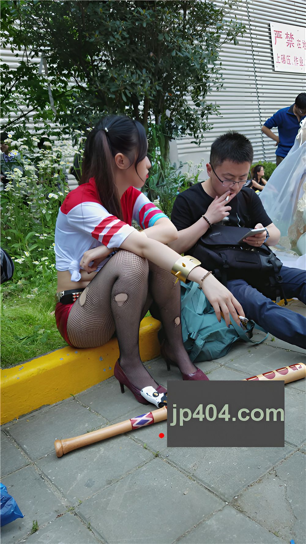 抽烟的网袜MTcosplay美女[577M/MP4]