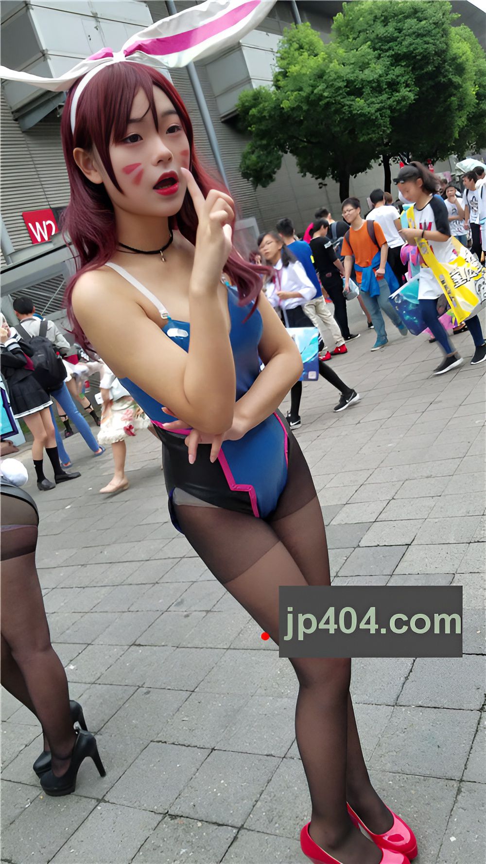 性感的黑丝Coser[1.02G/MP4]