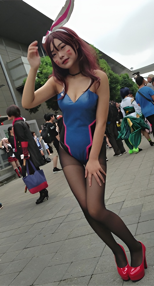 性感的黑丝Coser[1.02G/MP4]