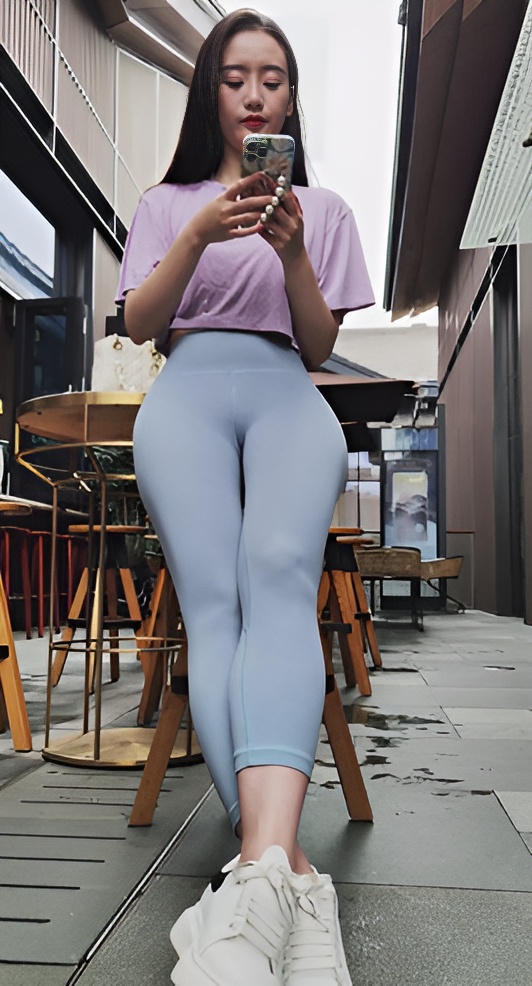 蓝色瑜伽裤小姐姐[9.87G/MP4]