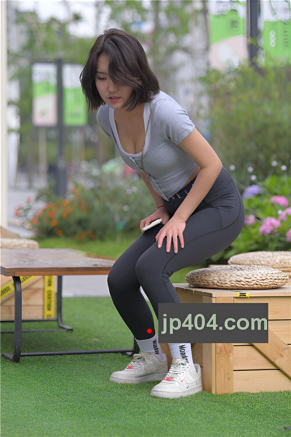 黑色瑜伽裤美女【套图+视频】