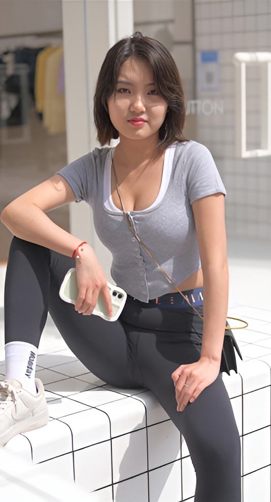 黑色瑜伽裤美女【套图+视频】