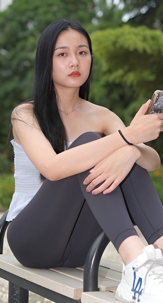 黑色瑜伽裤美女【套图+视频】