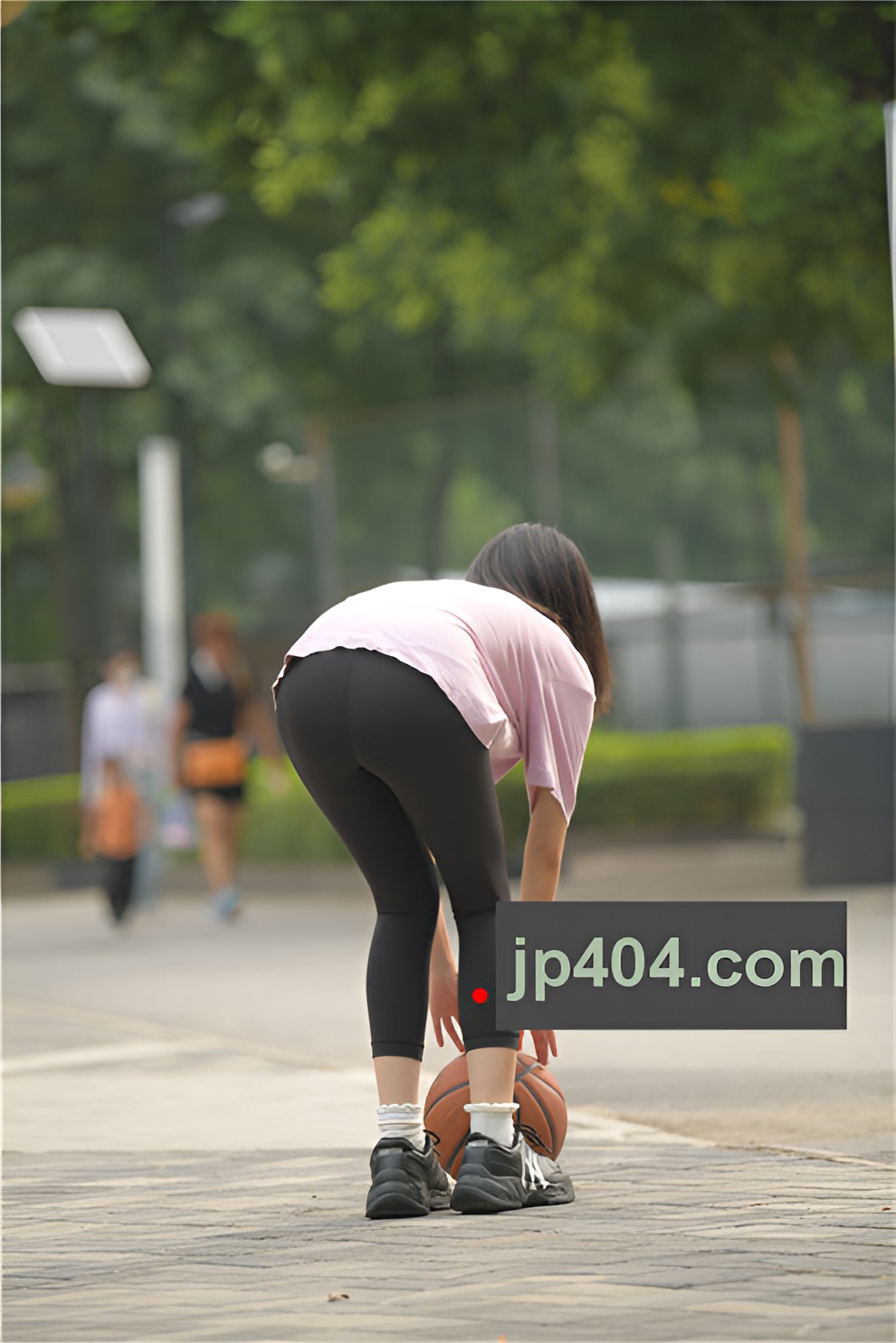 黑色瑜伽篮球课女孩【套图+视频】