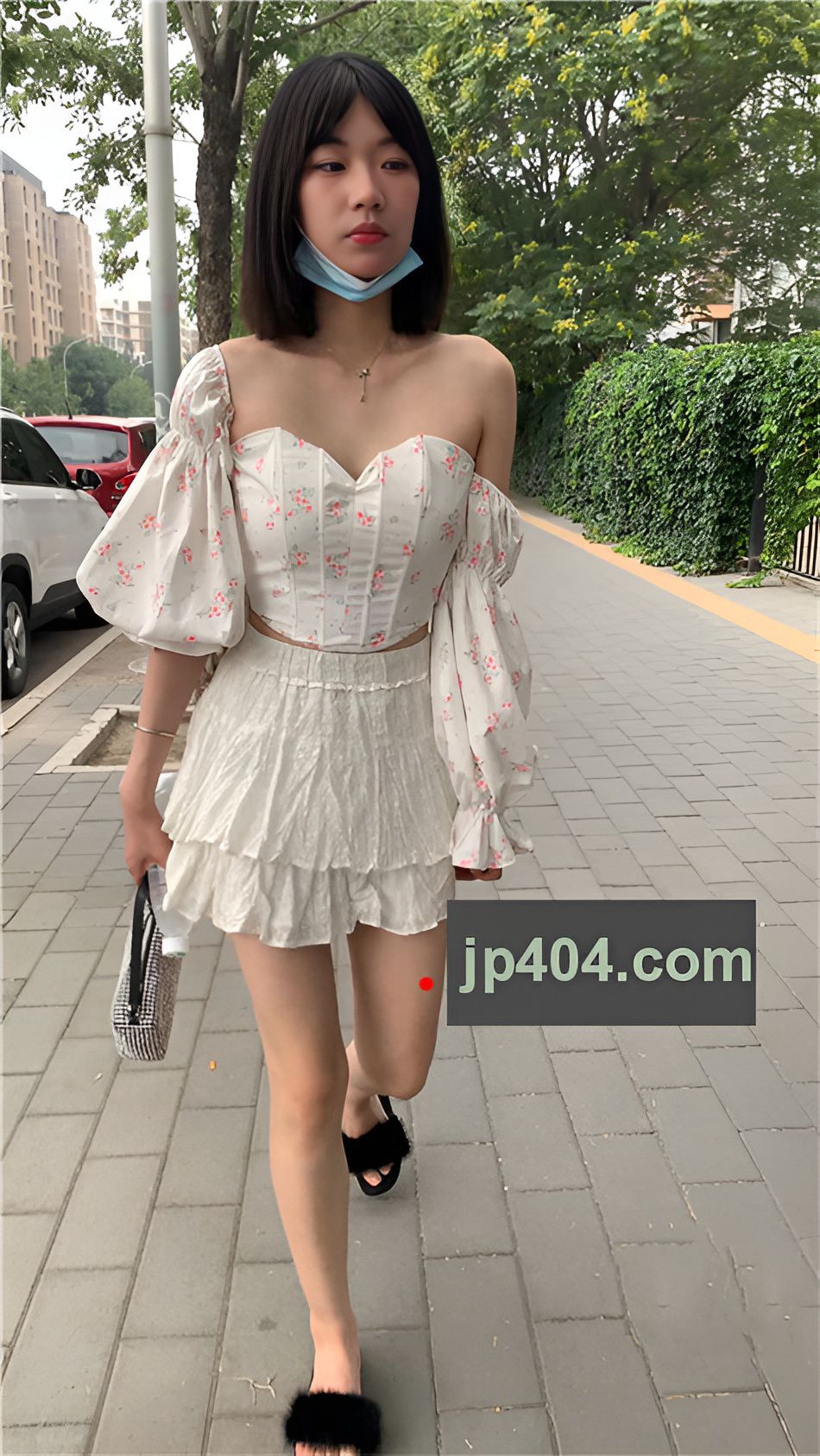 （视频）白裙女孩 [9.71G/MP4]