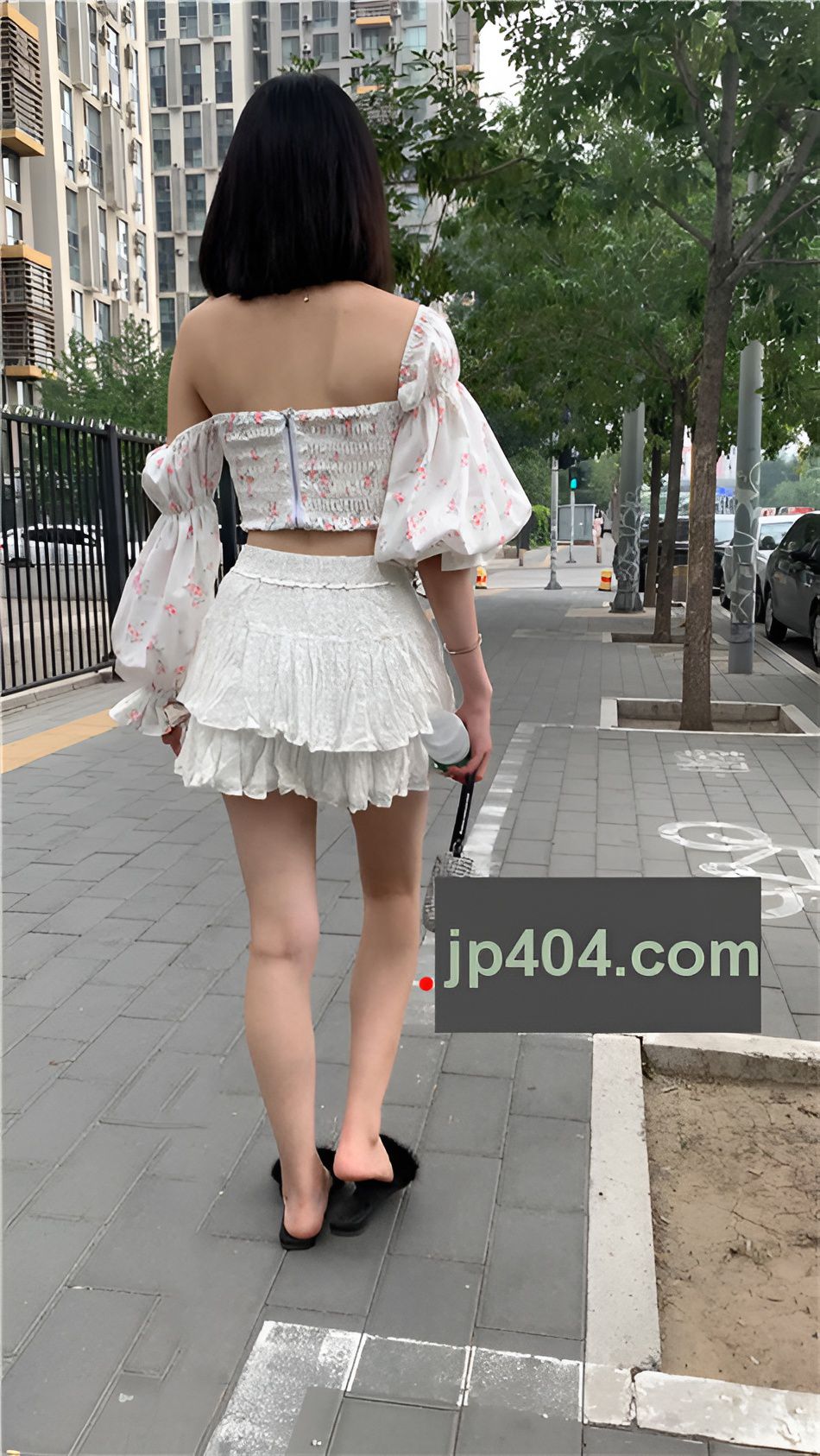 （视频）白裙女孩 [9.71G/MP4]