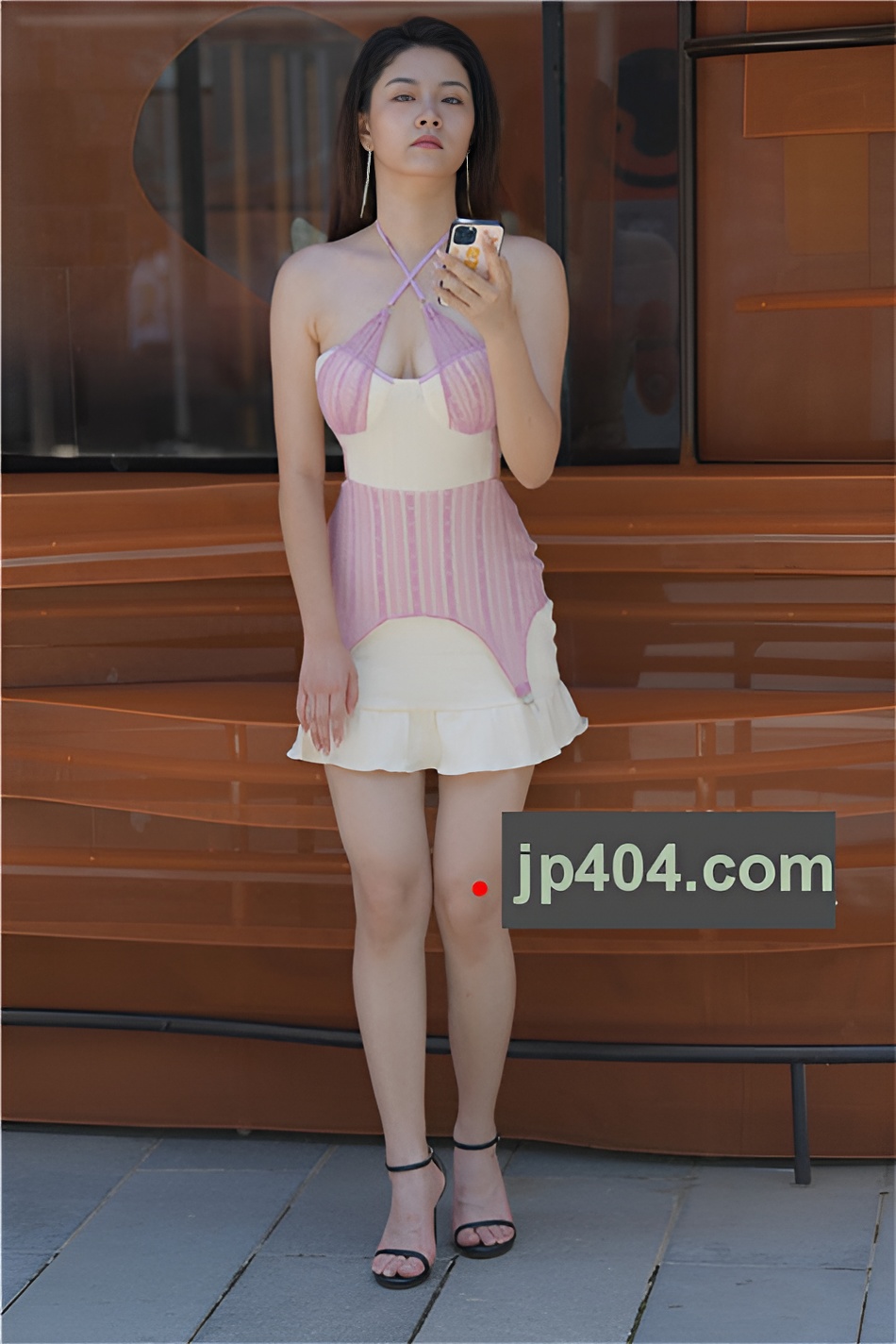 （套图一）白色短裙美女 (432P)[8.99G/JPG]