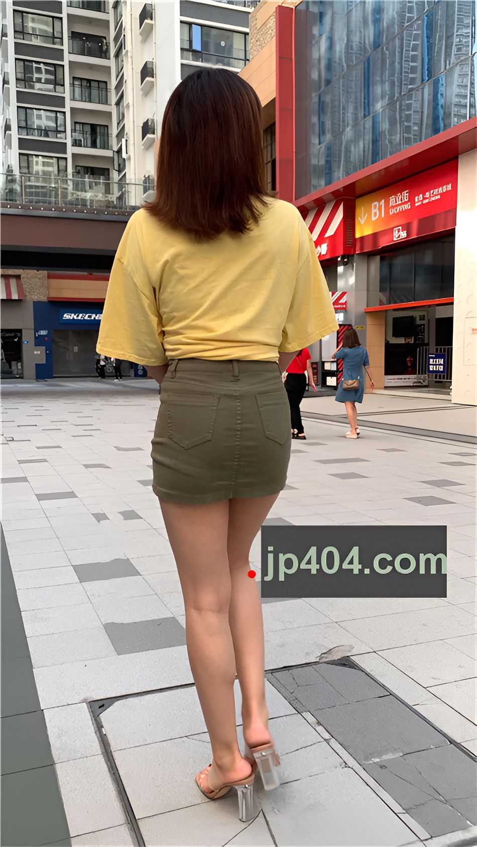 （视频）绿色短裙女孩 [11.03G/MP4]