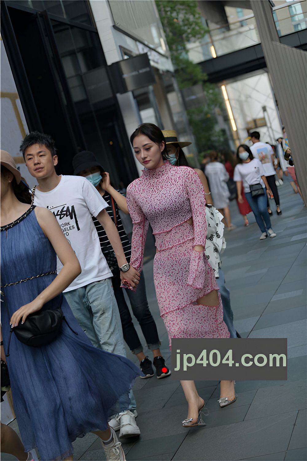 粉色长裙美女(79P)[0.99G/JPG]