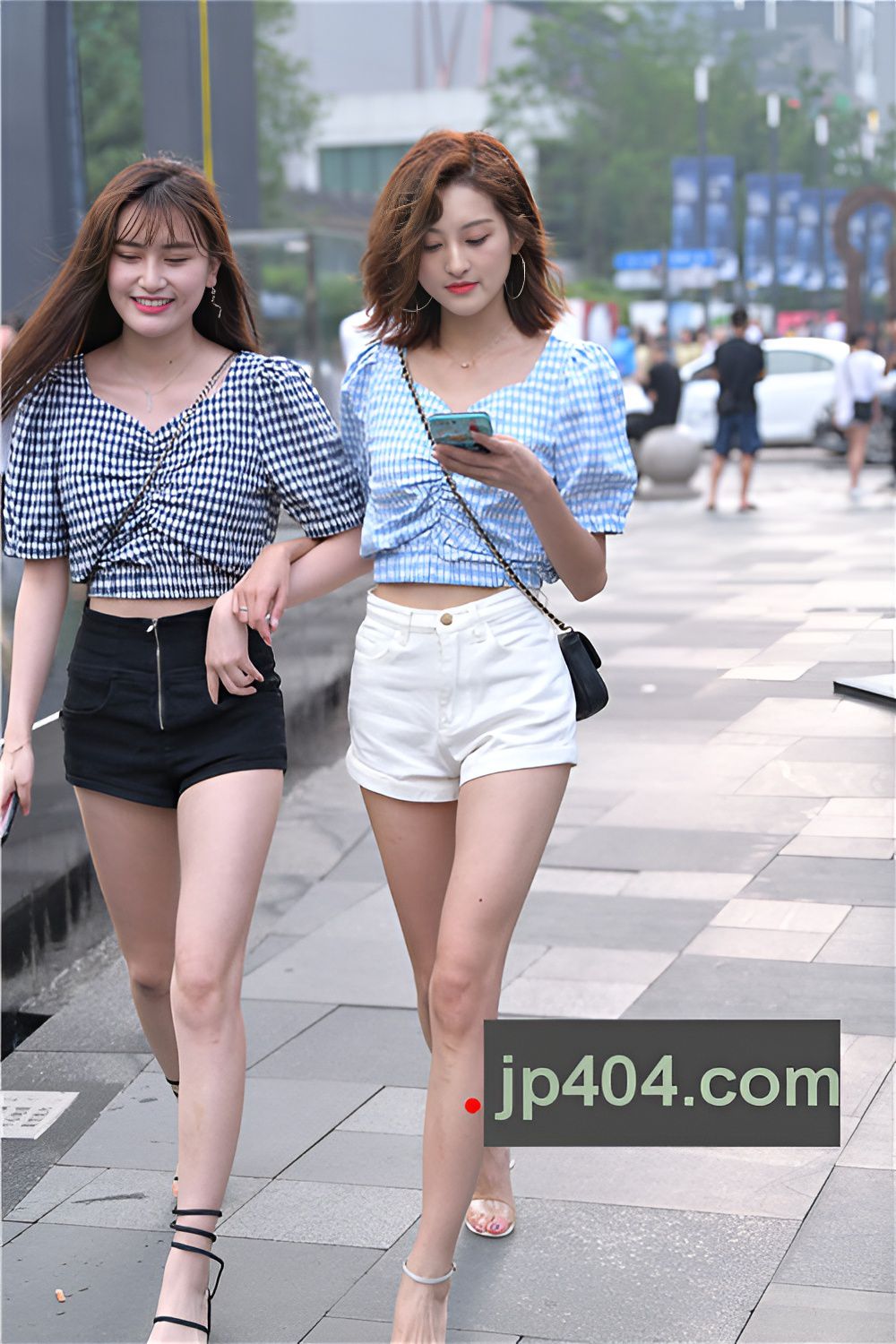 两个漂亮的小姐姐(30P)[711M/JPG]