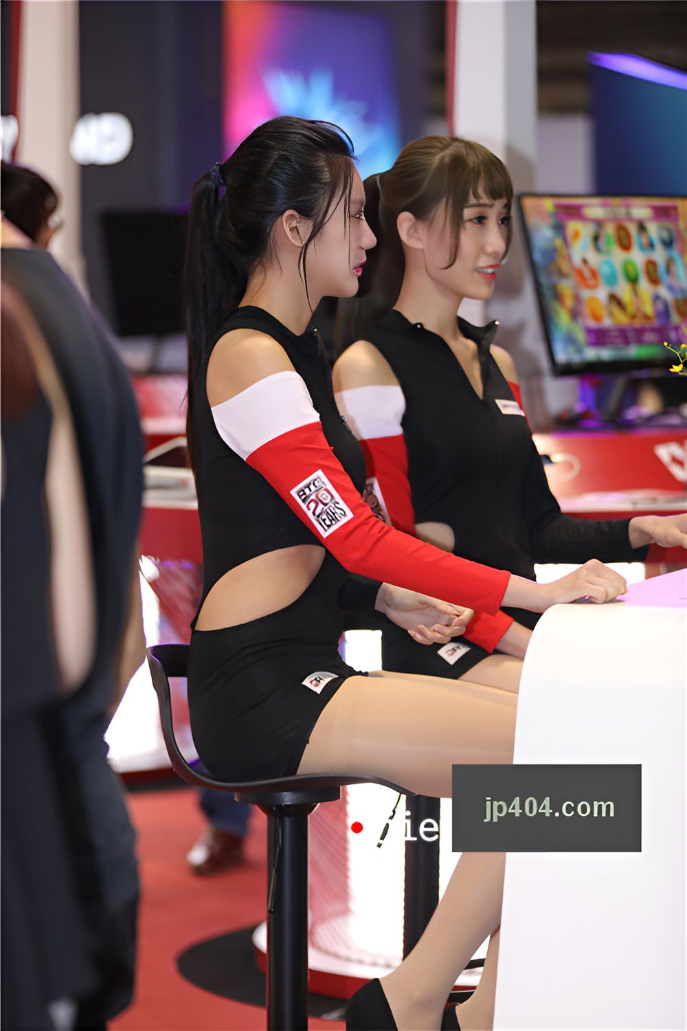 模特小姐姐(20P)[112M/JPG]