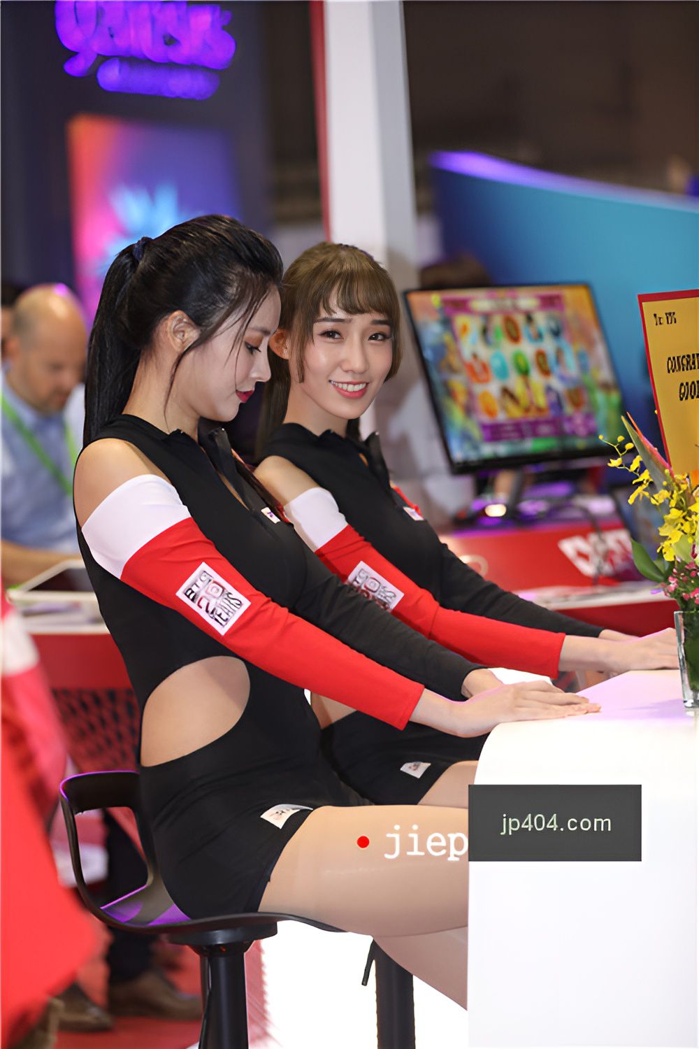 模特小姐姐(20P)[112M/JPG]