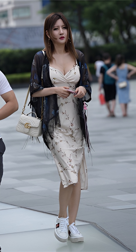 性感漂亮的长裙美女(24P)[466M/JPG]