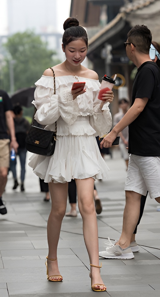 漂亮的白裙小姐姐(33P)[495M/JPG]