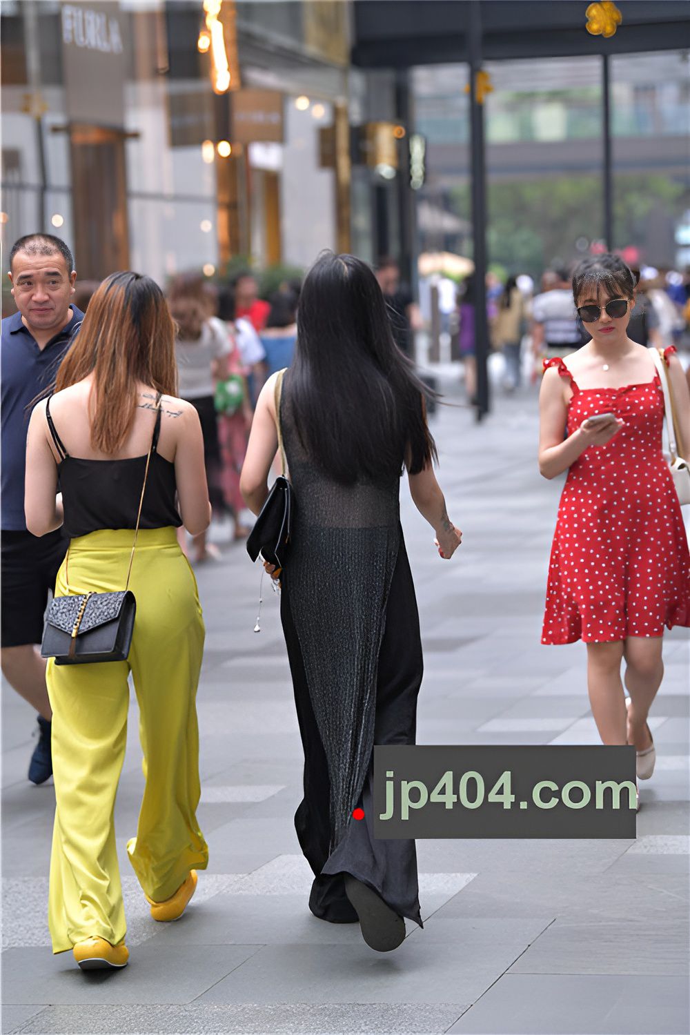 黑色薄纱妹子(23P)[328M/JPG]