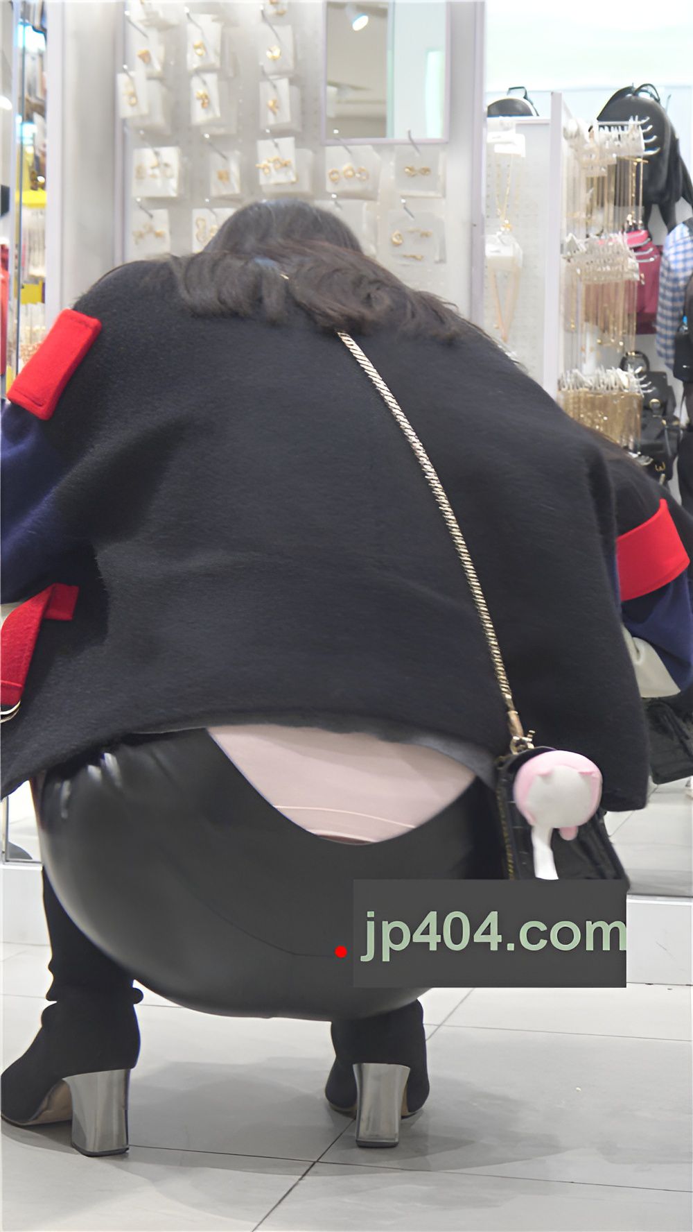 漂亮的黑色皮裤美女（一）[3.48G/MP4]