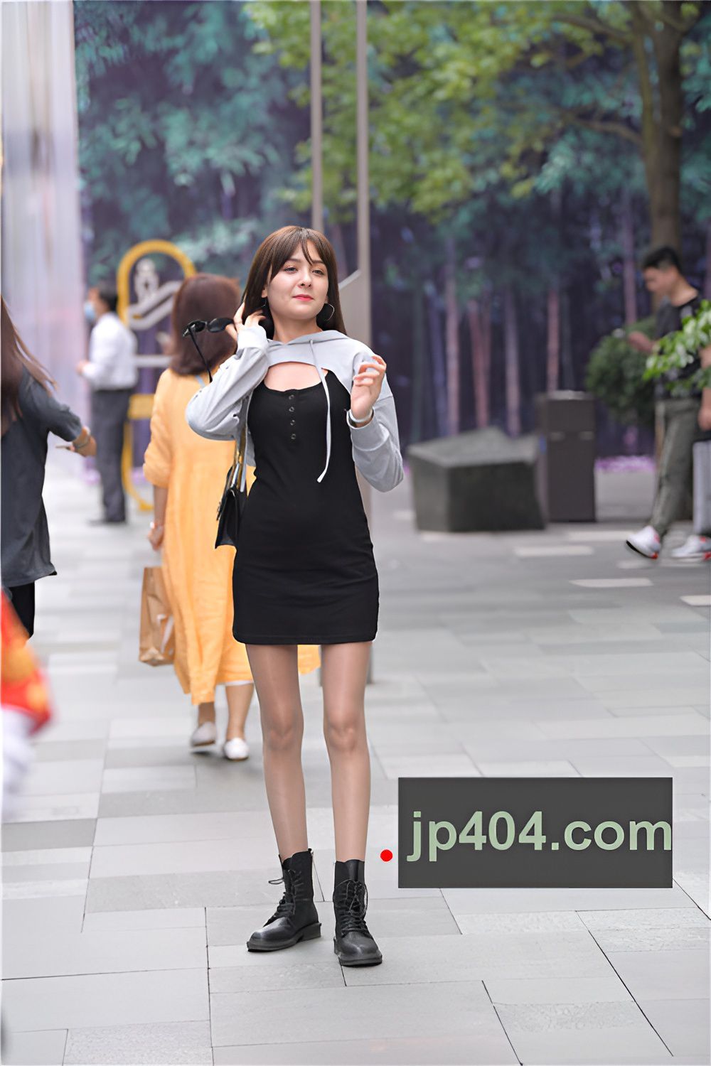 黑色连体裙妹子(49P)[1.01G/JPG]