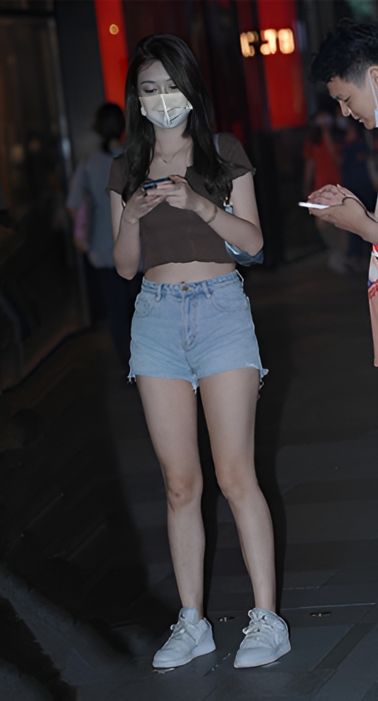 戴着口罩的露腰美女【套图+视频】