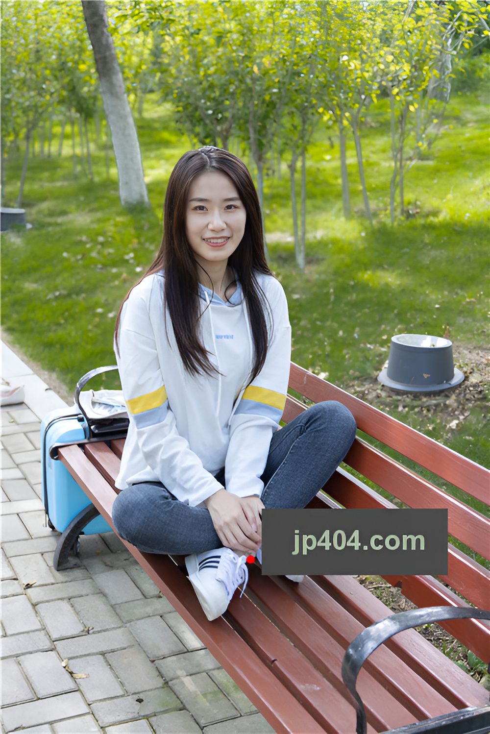 丝足美女【套图+视频】