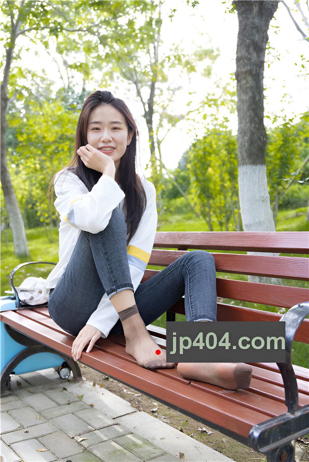 丝足美女【套图+视频】