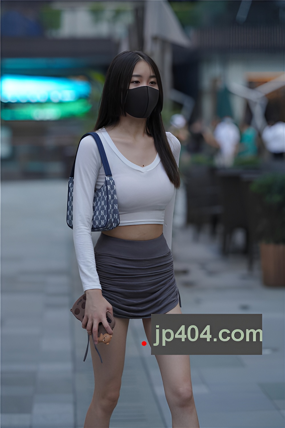 街拍漂亮的长腿细腰美女【套图+视频】