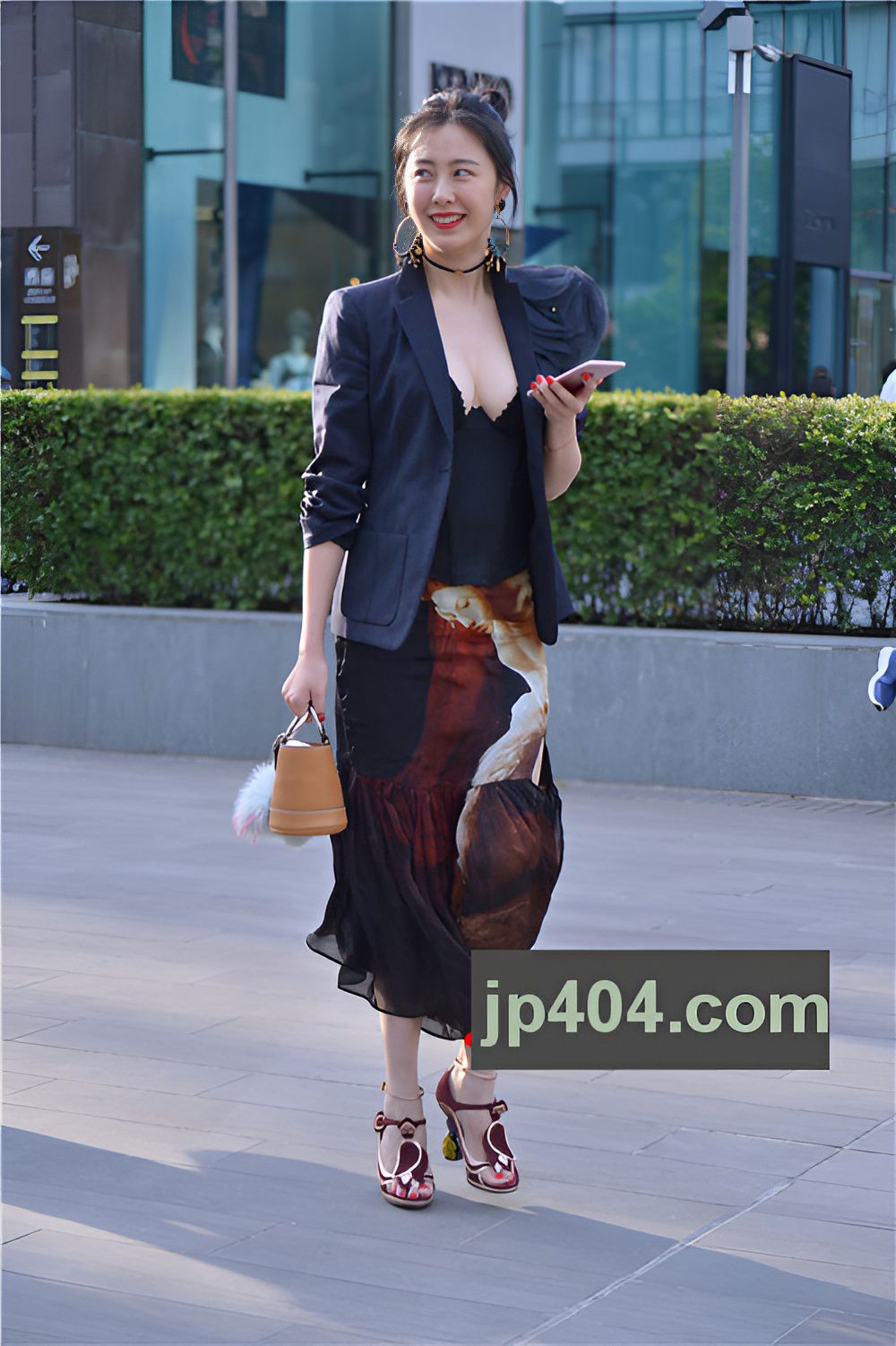 漂亮的长腿美女(38P)[261M/JPG]