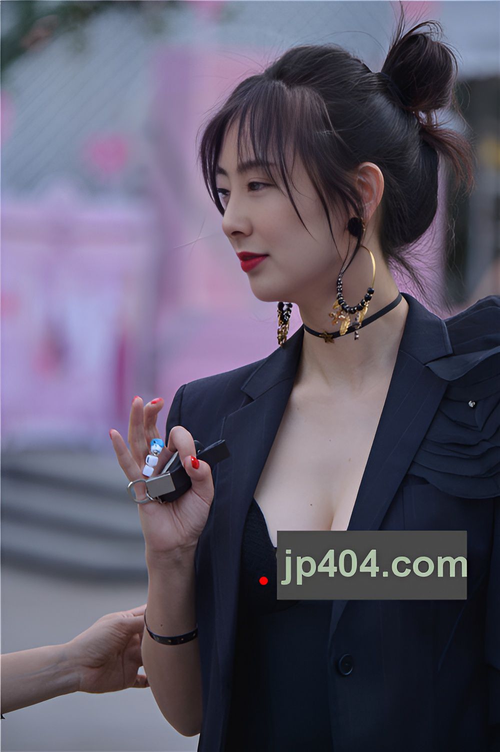 漂亮的长腿美女(38P)[261M/JPG]