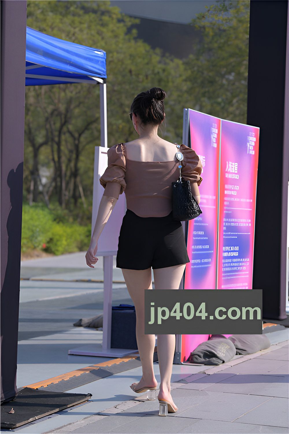 戴着粉色口罩的气质小姐姐(71P)[1.16G/JPG]