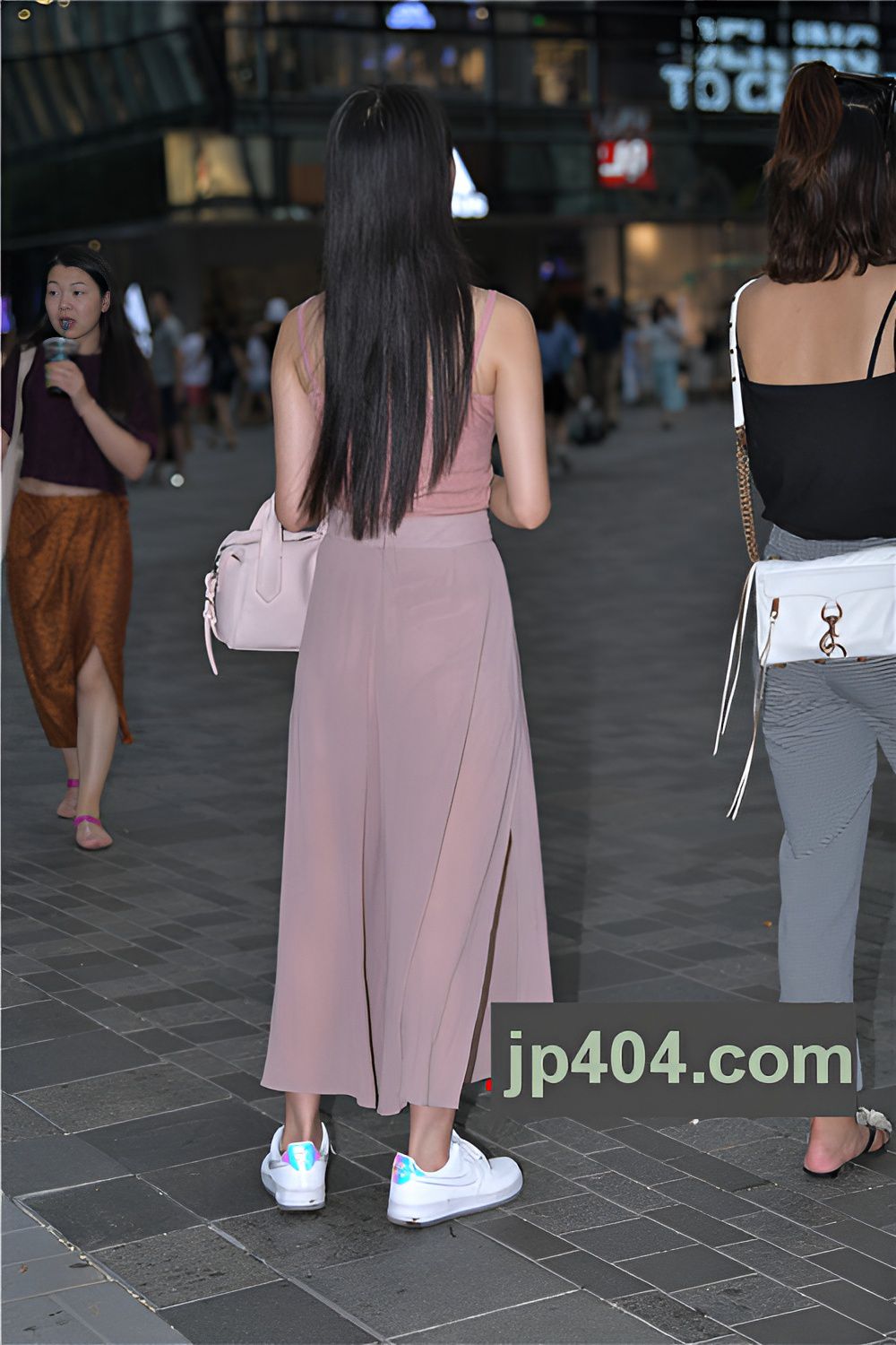 漂亮的小姐姐(26P)[813M/JPG]