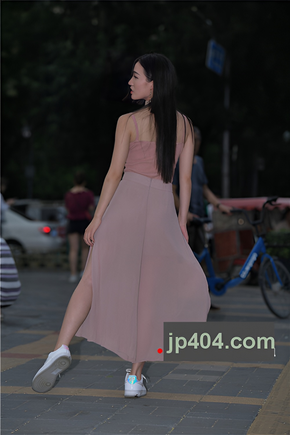 漂亮的小姐姐(26P)[813M/JPG]