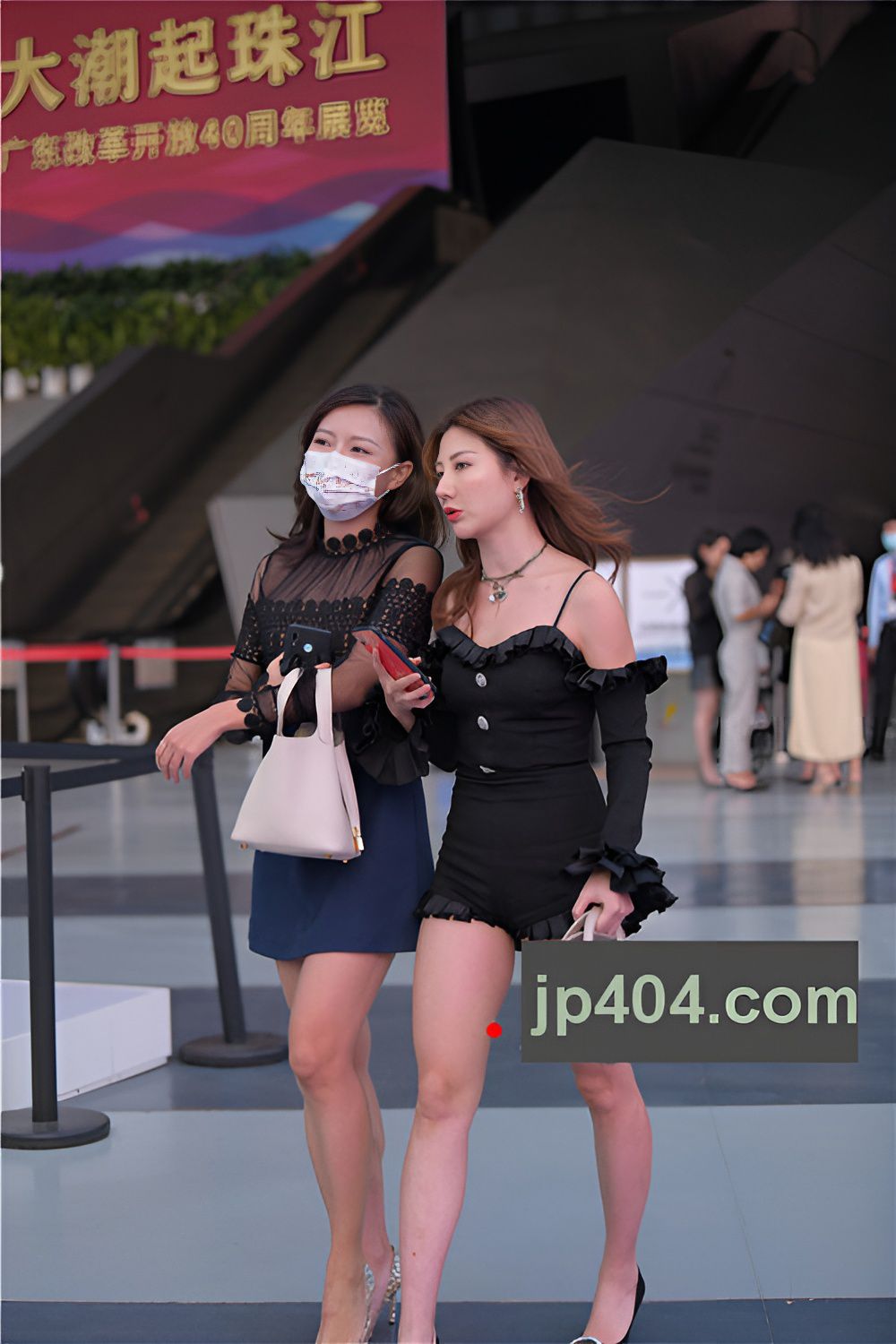 两个漂亮的小姐姐(44P)[1.04G/JPG]