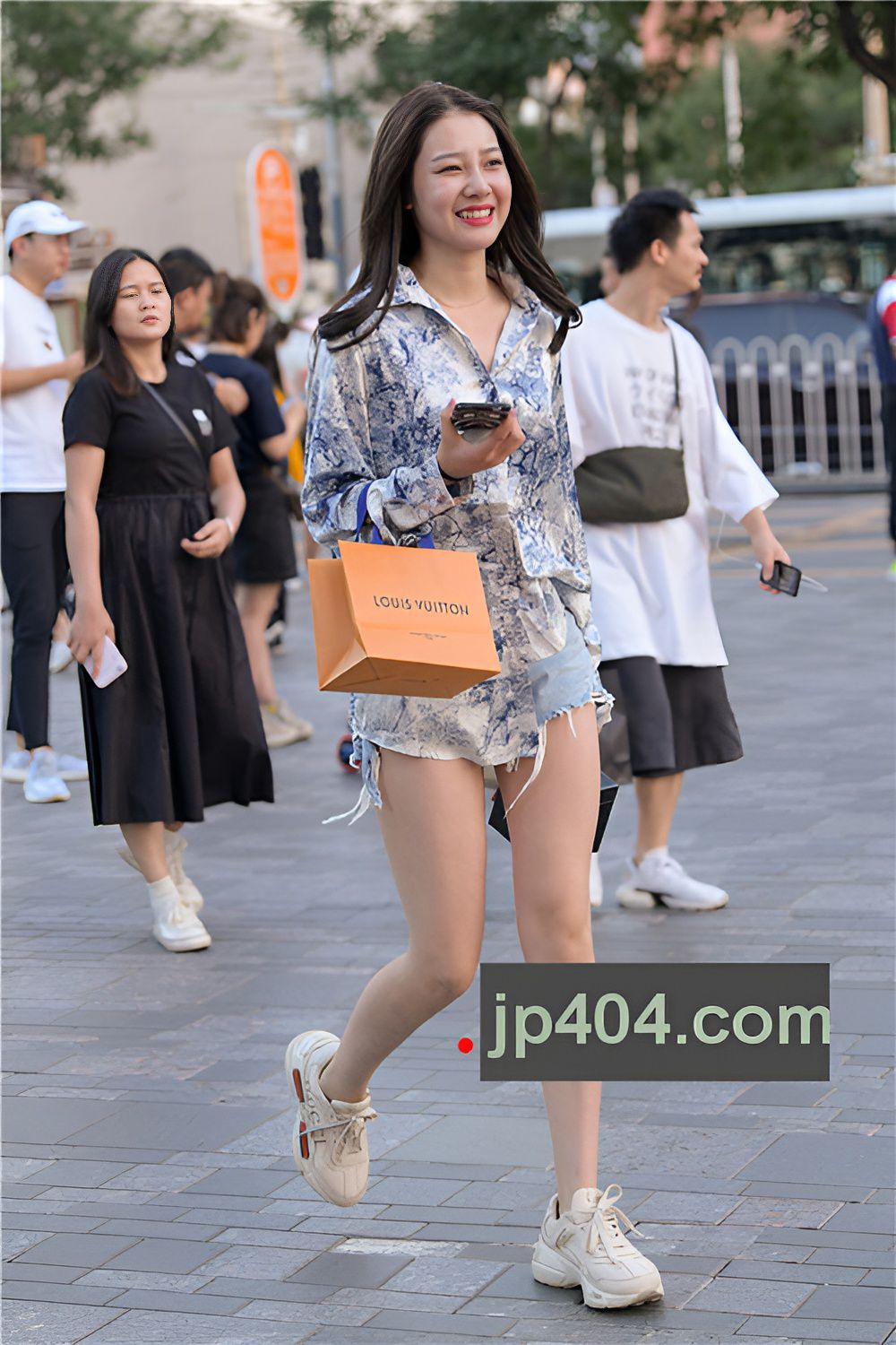 漂亮的美腿小姐姐(38P)[652M/JPG]