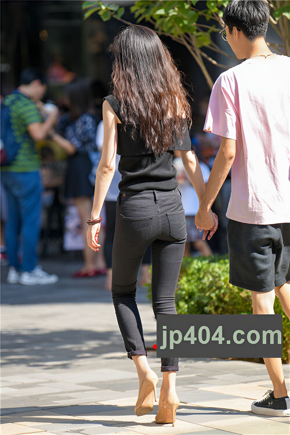 黑色牛仔裤小姐姐(41P)[895M/JPG]